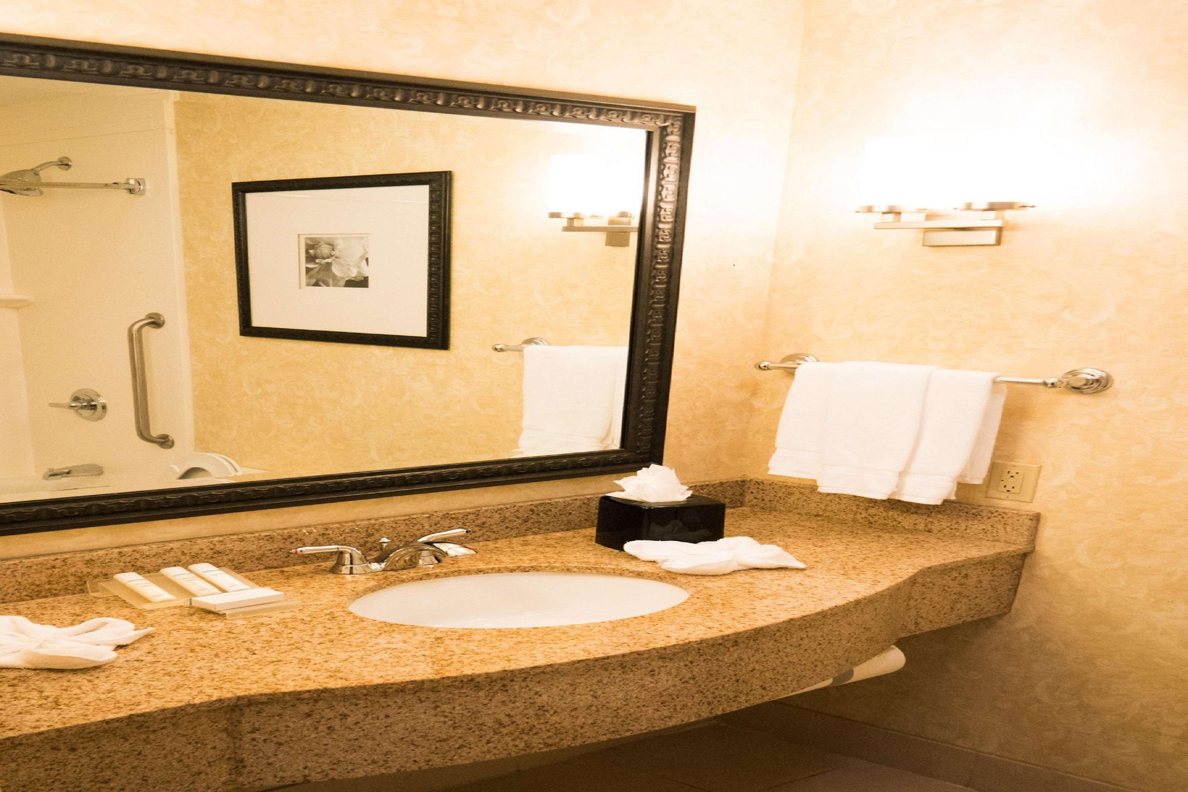 Hilton Garden Inn Oklahoma City North Quail Springs Экстерьер фото
